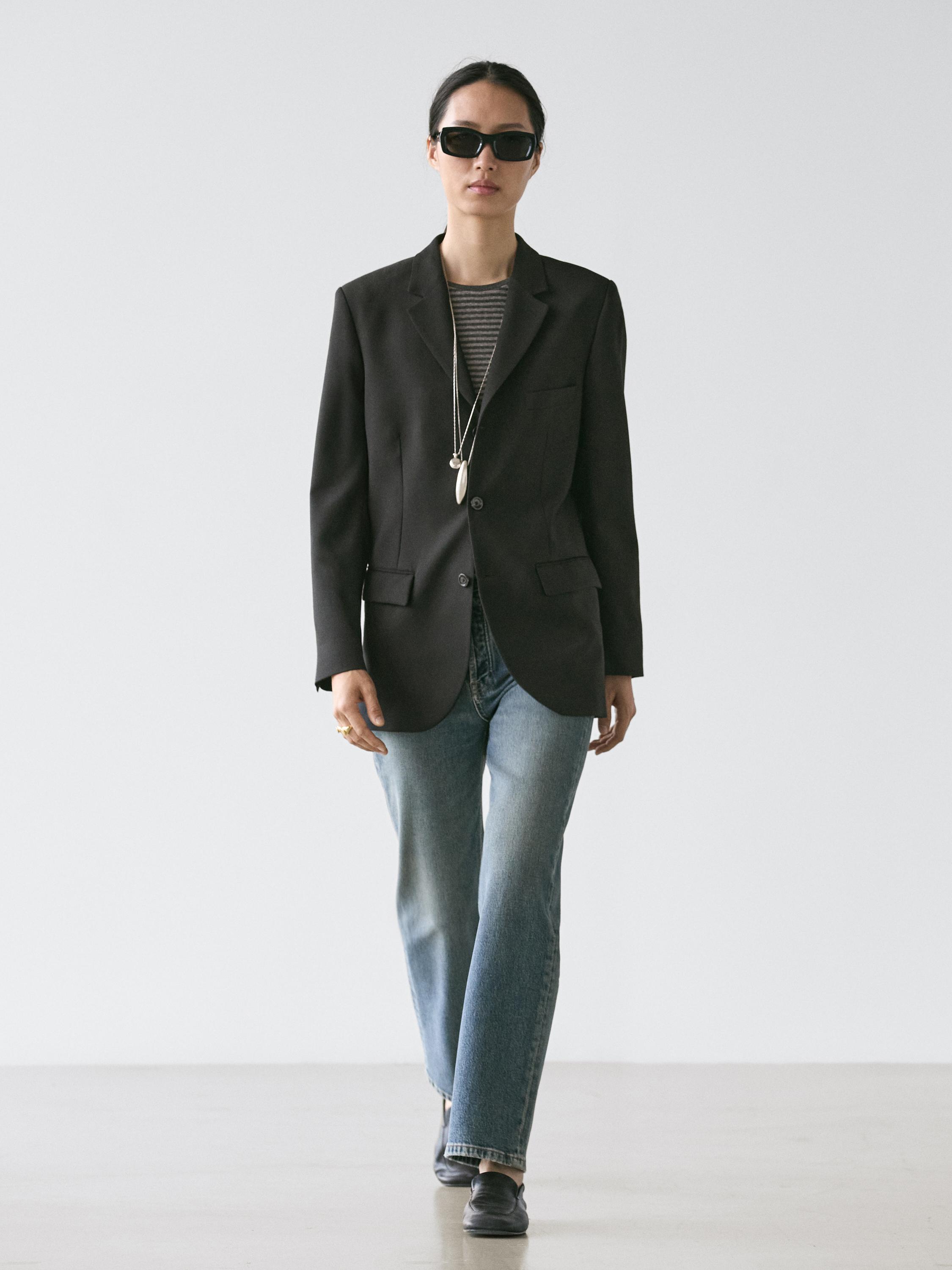 100% wool three-button blazer